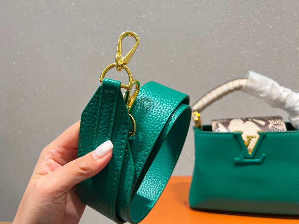 LUV CAPUCINES MINI GREEN SNAKE SKIN 20CM