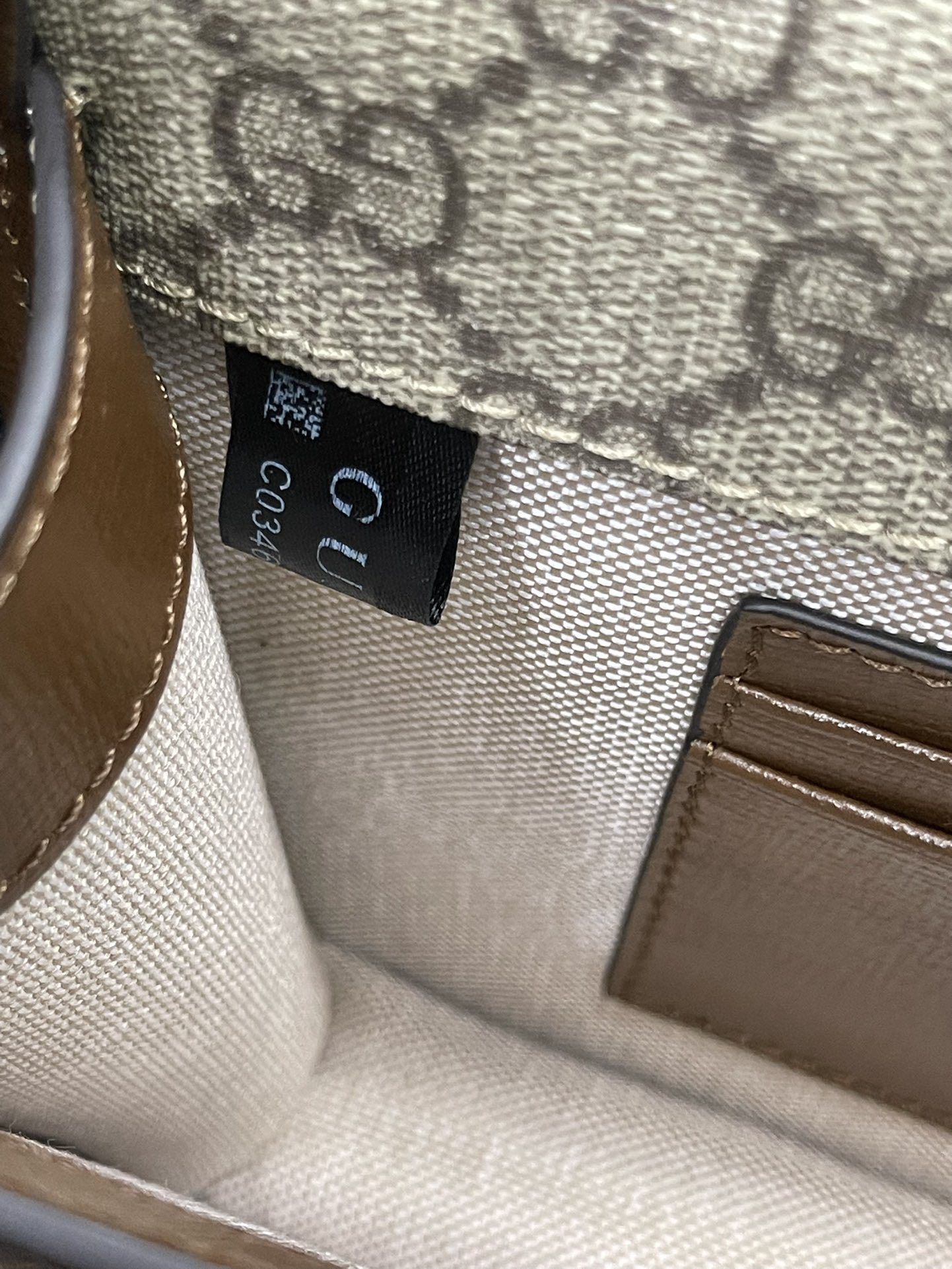 GG Mini shoulder bag with Interlocking G 671620 92TCG 8563