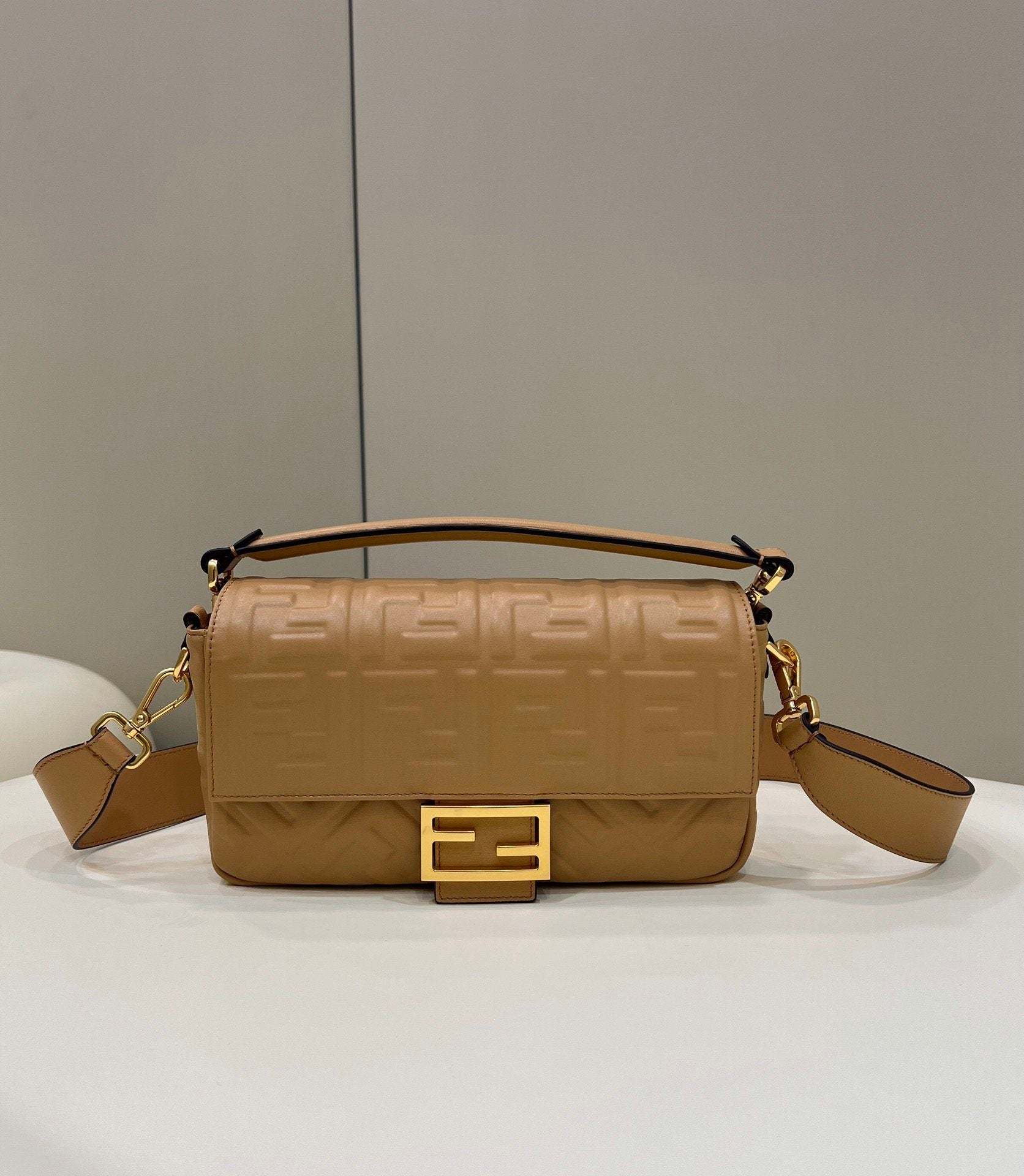 FI Baguette Brown For Women, Women’s Handbags, Shoulder And Crossbody Bags 10.6in/27cm FF 8BR600