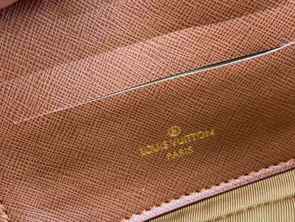 LUV WALLET ON CHAIN IVY BEIGE BROWN