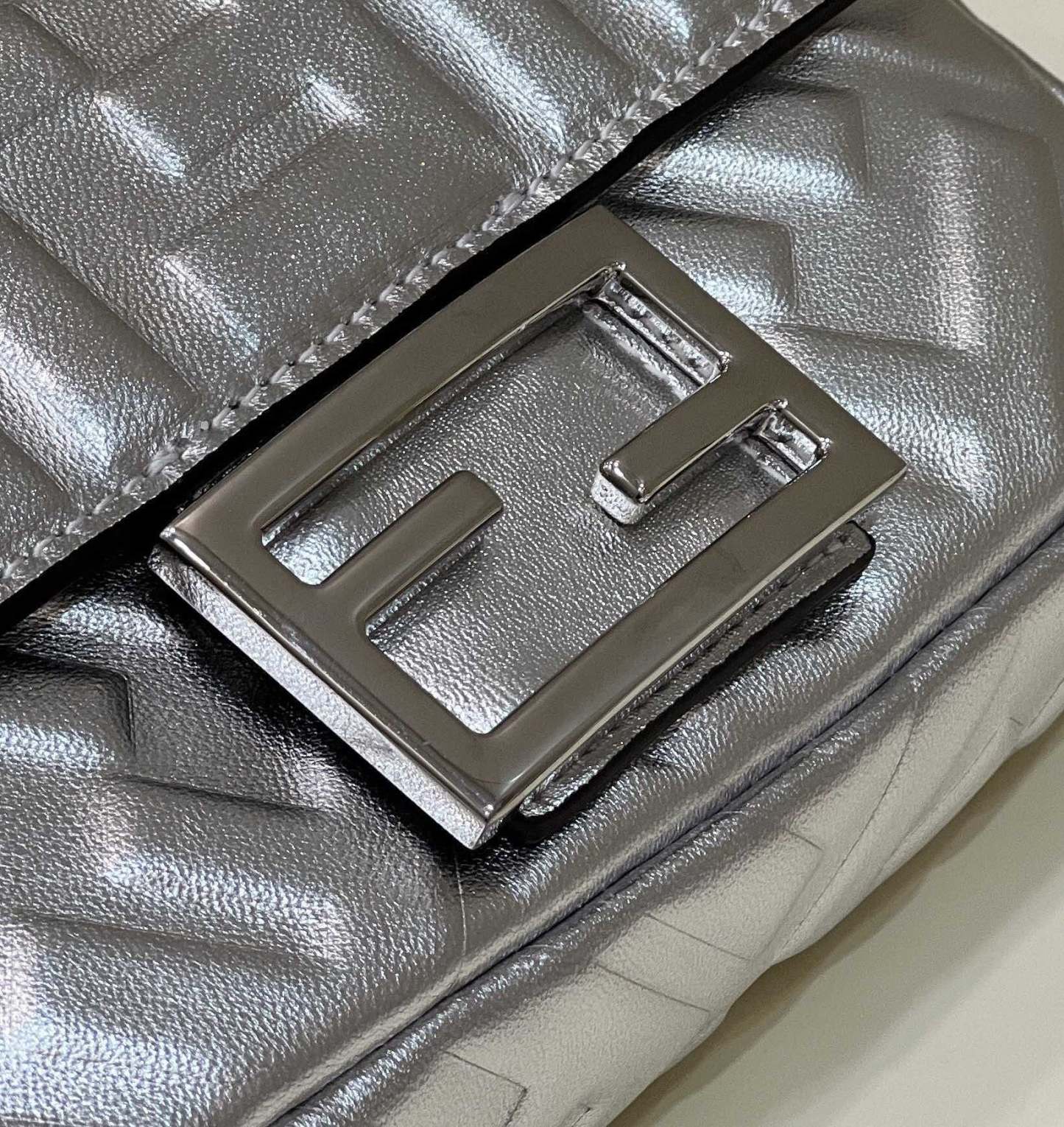 FI Baguette Silver For Women, Women&#8217;s Handbags, Shoulder And Crossbody Bags 7.5in/19cm FF 8BS017