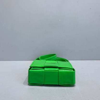 BV Candy Cassette Green, For Women, Bags 4.7in/12cm 667048VCQ723724