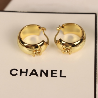 CC CC HOOP EARRINGS