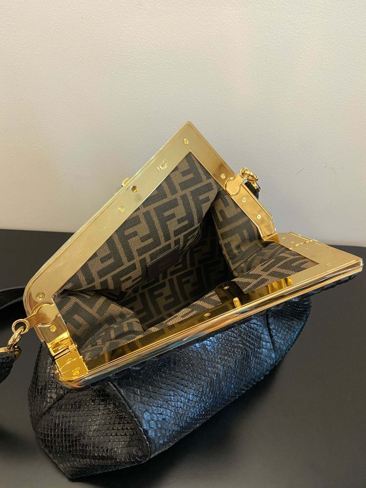 FI First Small Black For Women, Women’s Bags, Shoulder And Crossbody Bags 10.2in/26cm FF 8BP129A