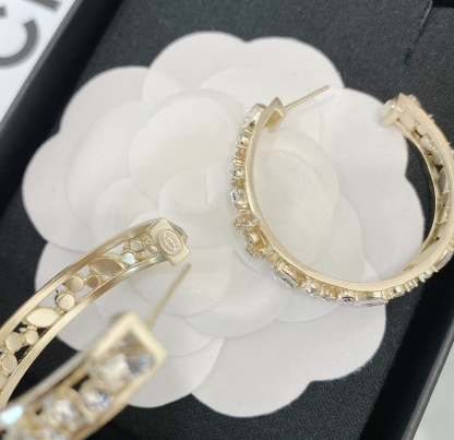 CC HOOP GOLD EARRINGS