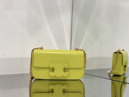 CE Chain Shoulder Bag Cuir Triomphe Green For Women 7.9in/20cm