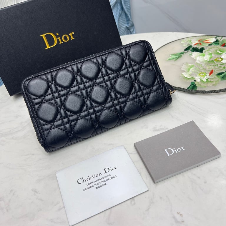 dir CARO VOYAGEUR WALLET BLACK 19CM S5038UWHC_M900