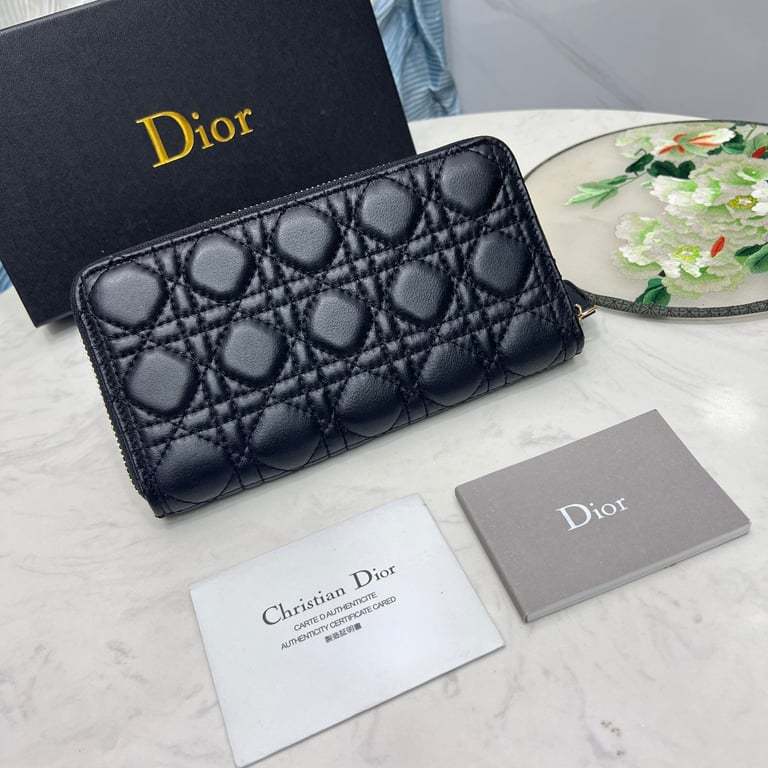 dir CARO VOYAGEUR WALLET BLACK 19CM S5038UWHC_M900