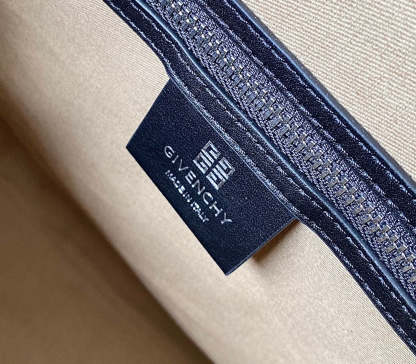 gv Small Antigona Sport Bag Black For Women, Handbags, Shoulder Bags 13in/33cm GVC 