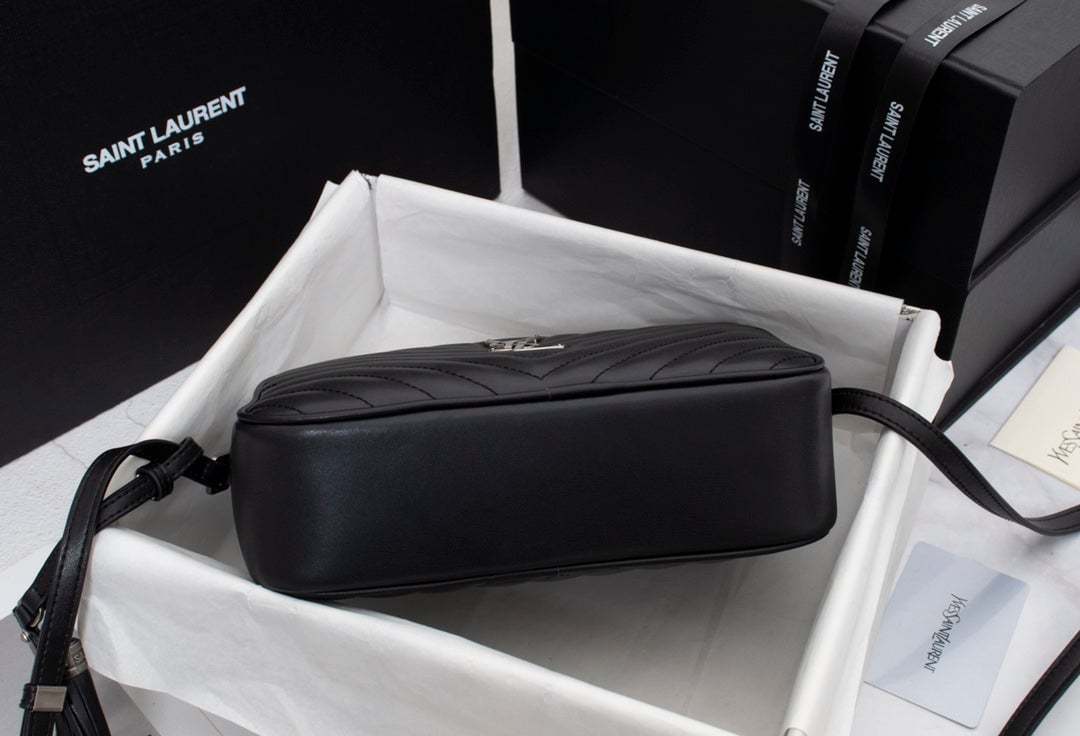 SAINT LAURENT LOU CAMERA BAG IN QUILTED BLACK SILVER LEATHER 23CM
