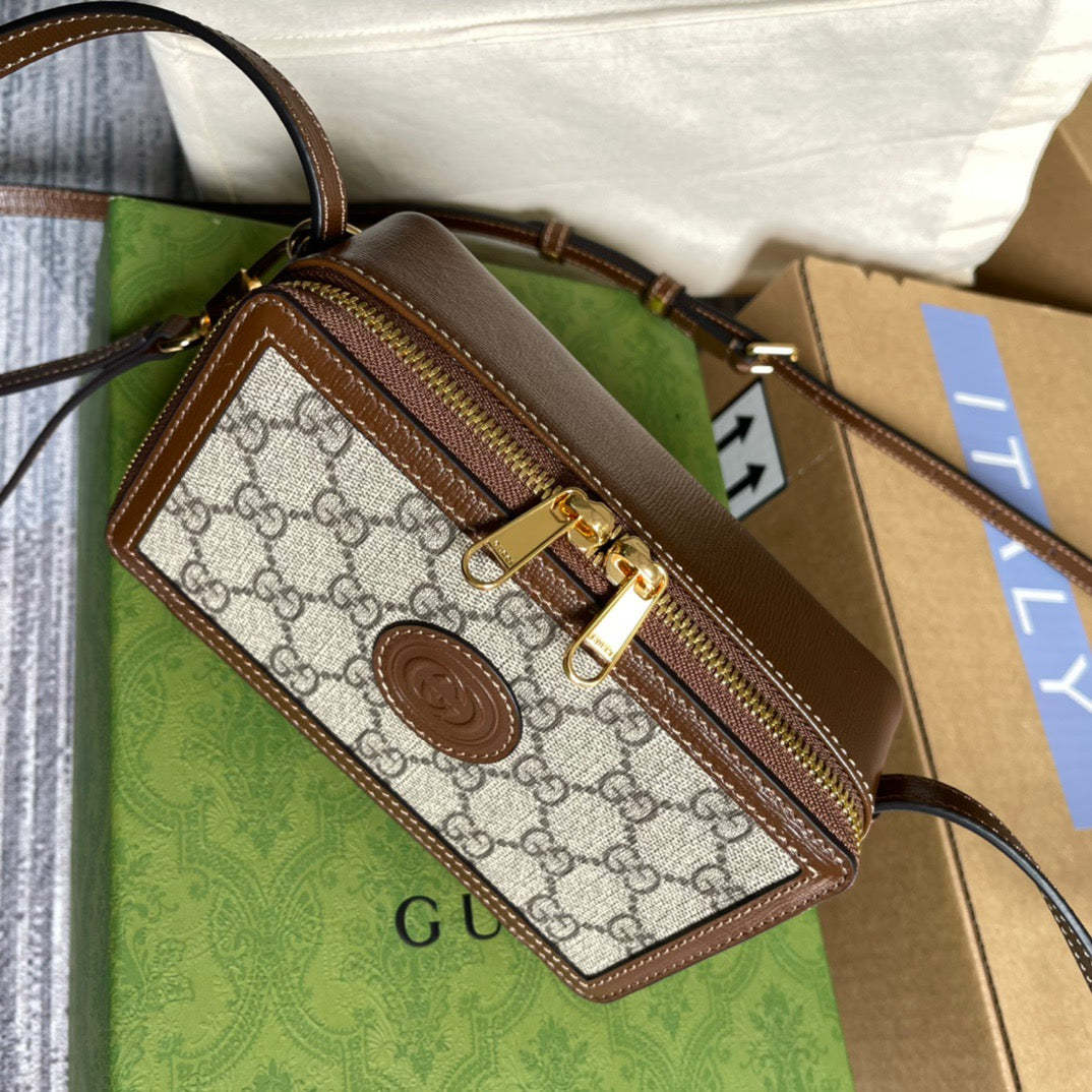 gg Mini Bag With Interlocking G Beige And Ebony gg Supreme Canvas And Brown For Women 9in/23cm gg