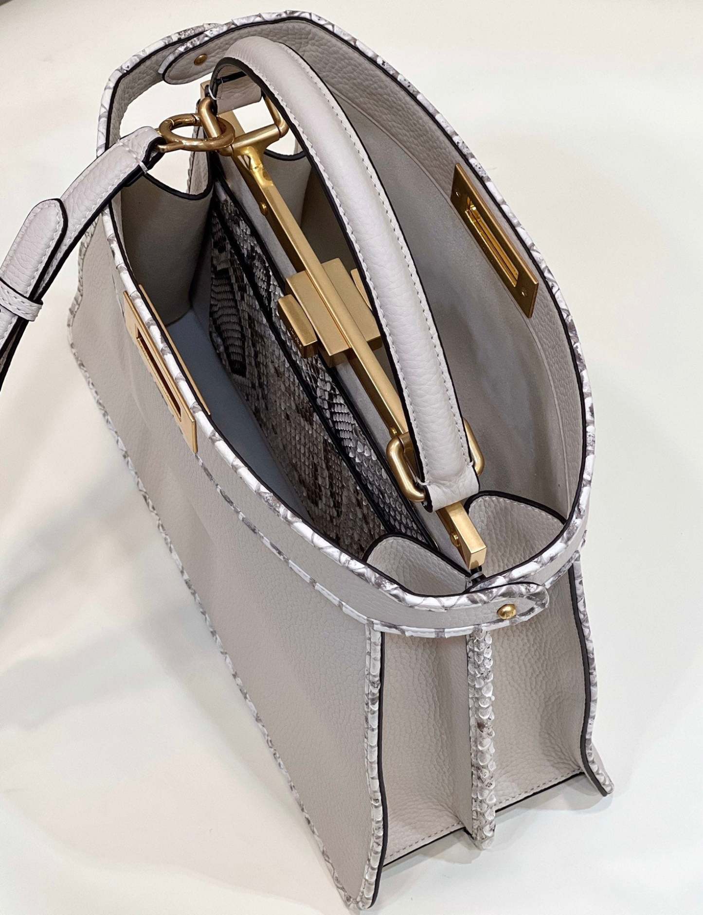 FI Peekaboo ISeeU Medium Ivory For Women, Women’s Handbags, Shoulder Bags 13.1in/33.5cm FF