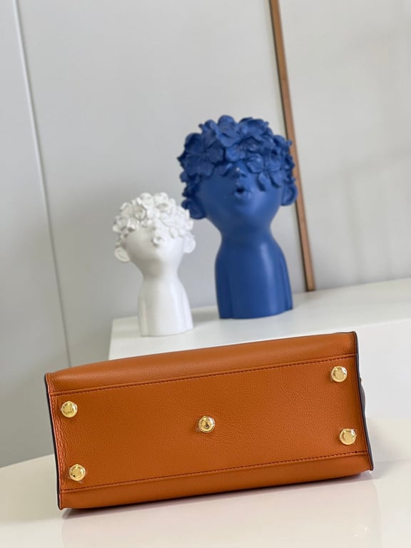 LUV 30CM MM BROWN ON MY SIDE