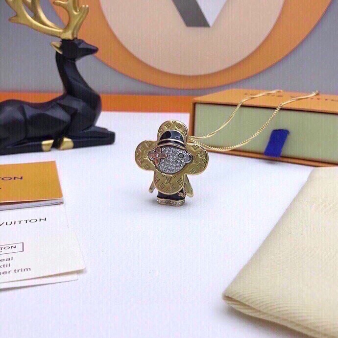 LV VIVIENNE PENDANT NECKLACE