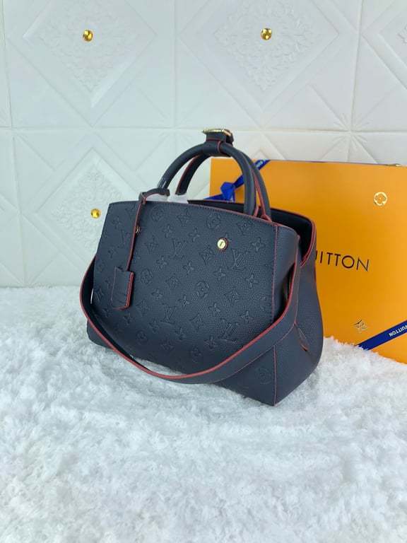 LUV MONTAIGNE MM NAVY BLUE M42746