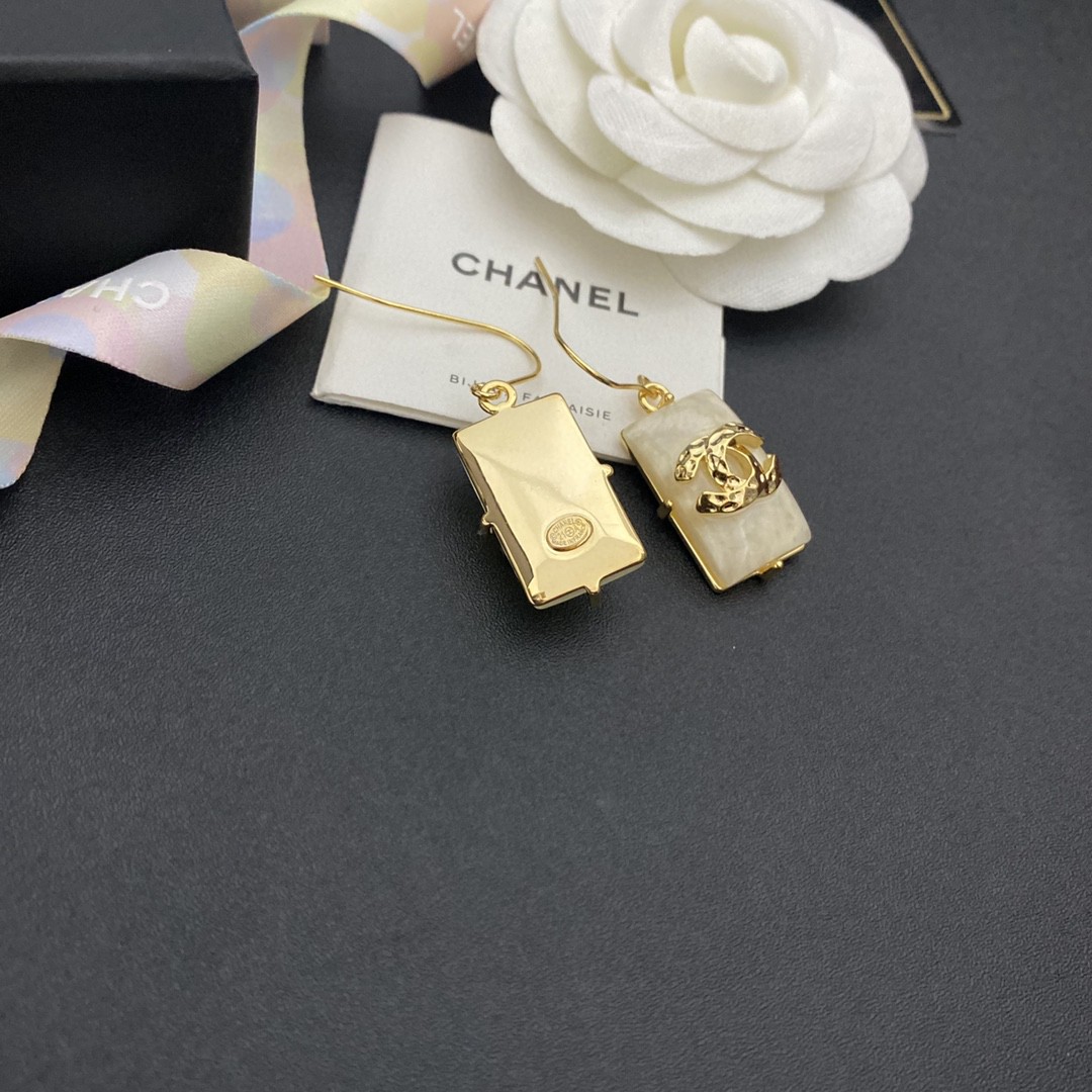 CC RECTANGLE EARRINGS