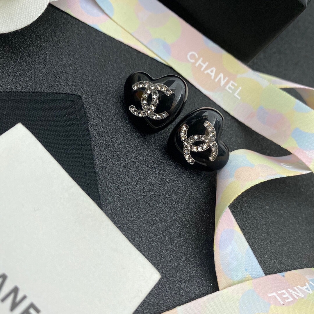 CC HEART BLACK EARRINGS