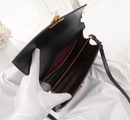 YSL CASSANDRA MEDIUM TOP HANDLE BAG BLACK GOLD 24CM 623931BOW0W1000