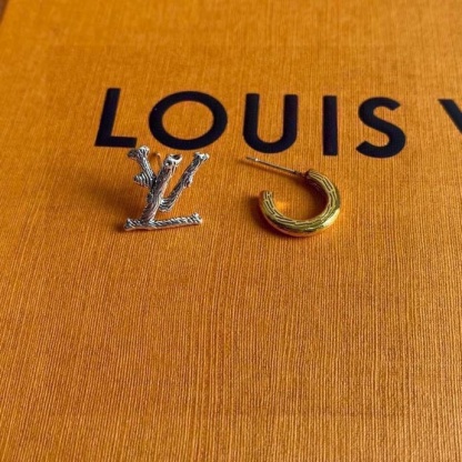 LV EARRINGS