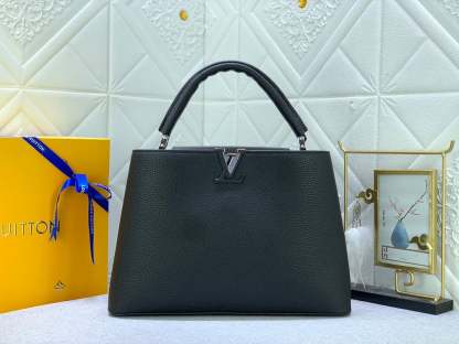 LUV CAPUCINES MM BLACK