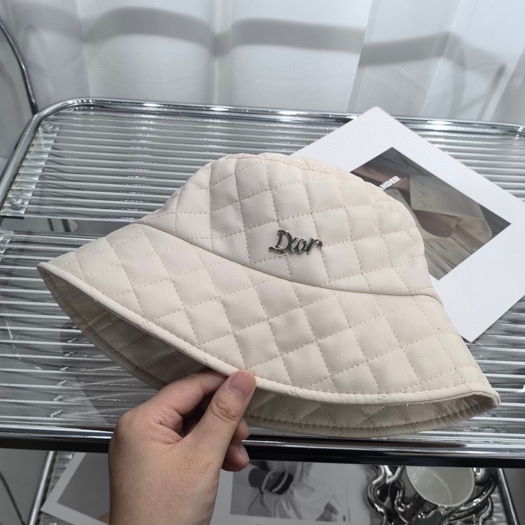 DOR CANNAGE-EMBROIDERED BUTKET HAT WHITE