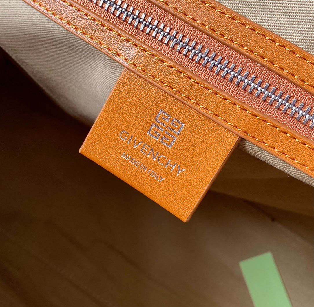 gv Small Antigona Sport Bag Pumpkin For Women, Handbags, Shoulder Bags 13in/33cm GVC BB50MZB1A4-802