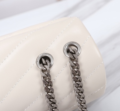YSL LOULOU SMALL CHAIN BAG IN MATELASSÉ Y LEATHER WHITE SILVER 23CM 494699DV7269207