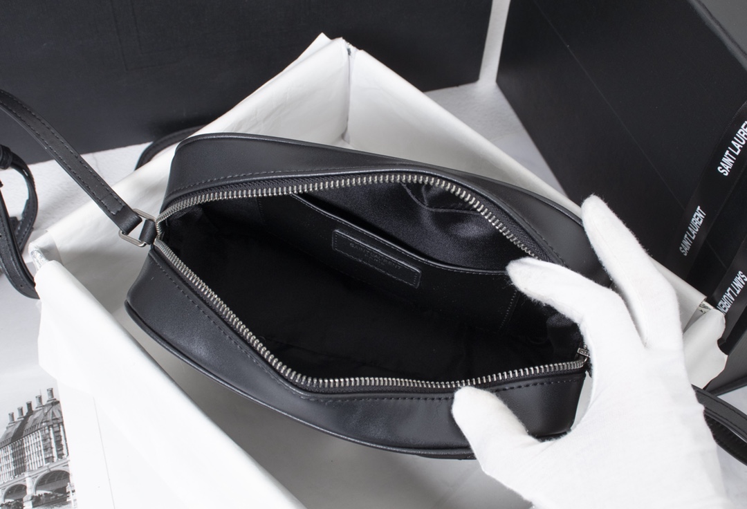 YSL LOU CAMERA BAG IN QUILTED BLACK SILVER LEATHER 23CM 612544DV7041000