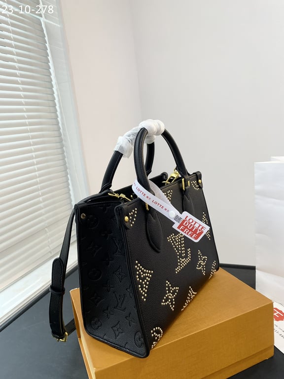 LUV ONTHEGO PM BAG BLACK 25CM M46733