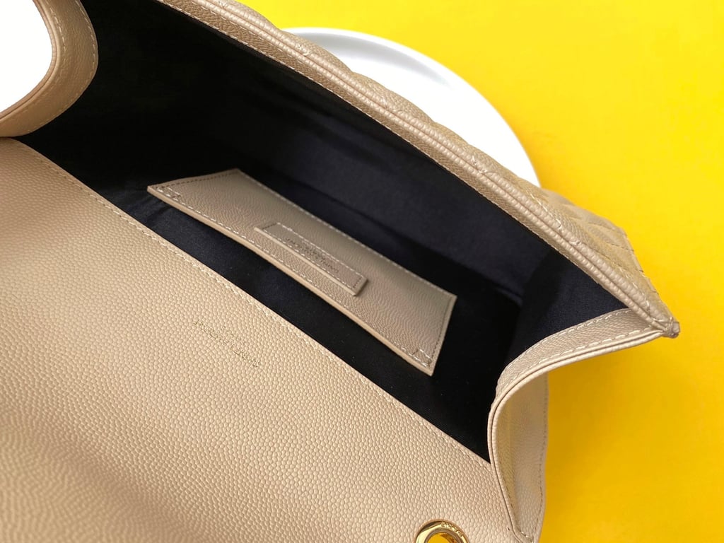 SAINT LAURENT ENVELOPE MEDIUM CHAIN BAG IN MIX MATELASSE GRAIN DE POUDRE EMBOSSED BEIGE 24CM