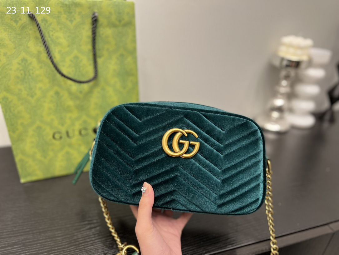 GG MARMONT SMALL MATELASSE SHOULDER BAG GREEN 22CM
