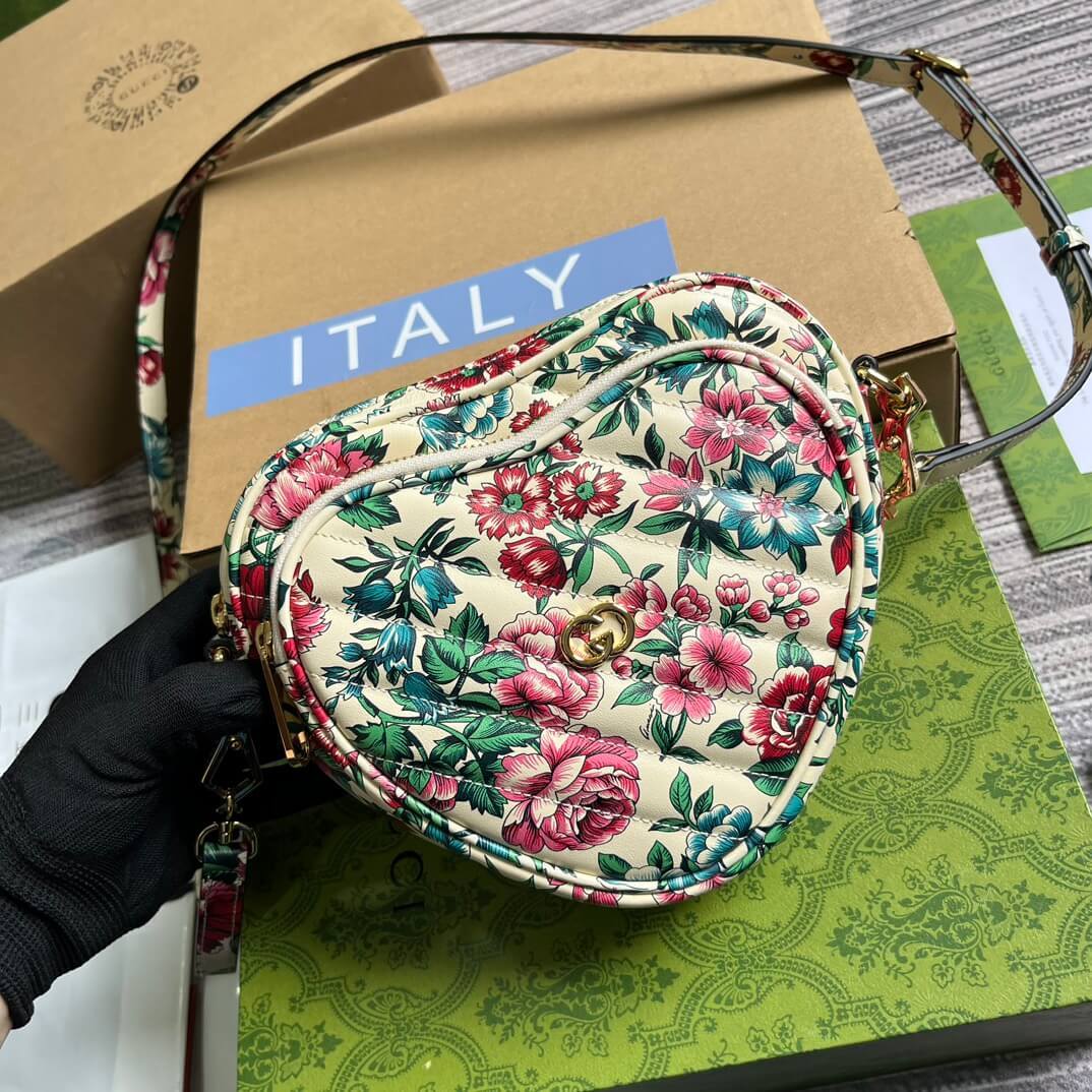 GC 740355 Mini Heart Shoulder Bag 20cm white Rose Pink