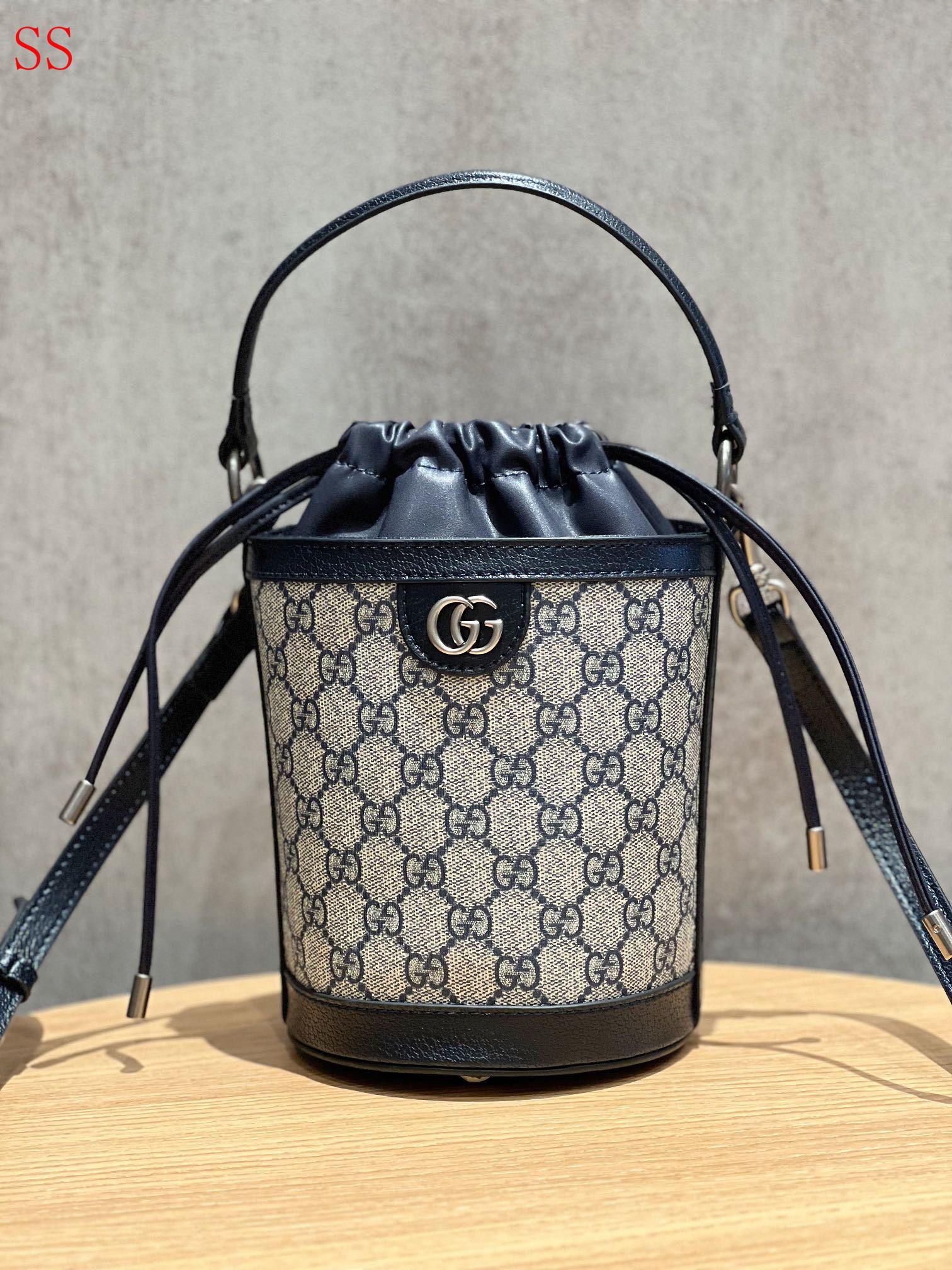GG OPHIDIA BUCKET BAG BLACK 20CM