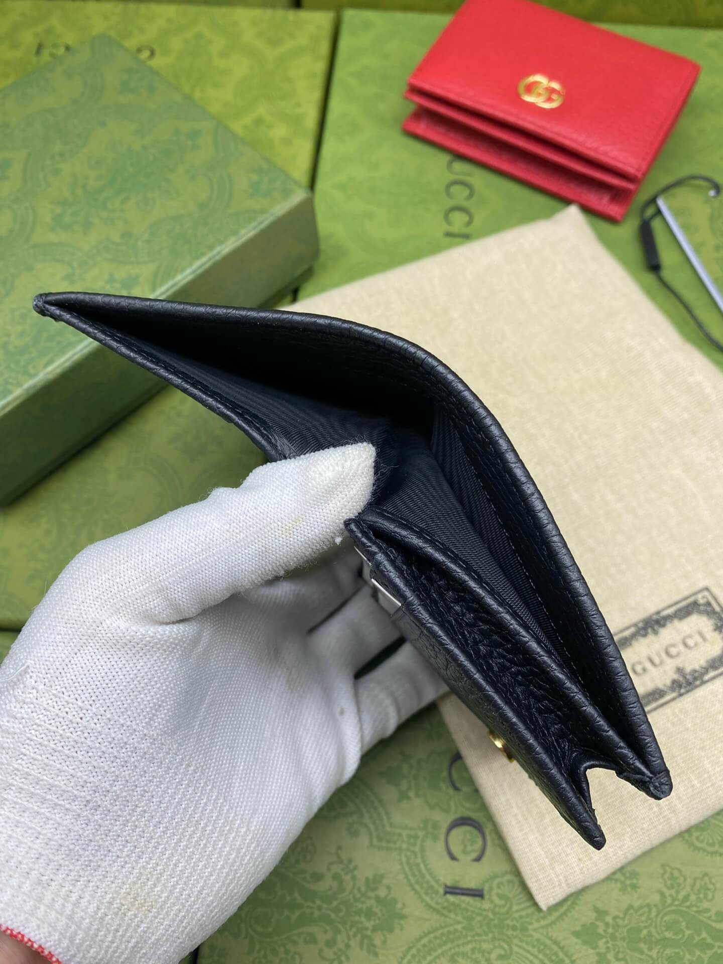 GC 456126 GG Pure cowhide wallet black short design