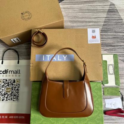 GG636709 subaxillary bag 28cm brown cowhide