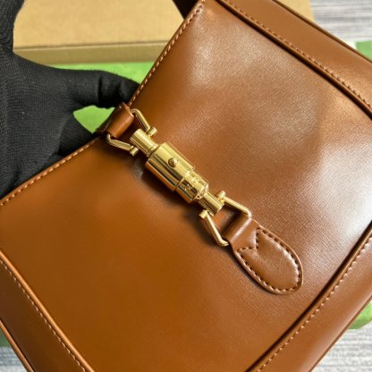 GG636709 subaxillary bag 28cm brown cowhide