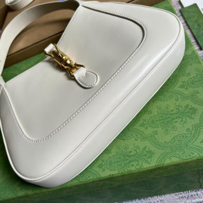 GG636709 subaxillary bag 28cm white cowhide