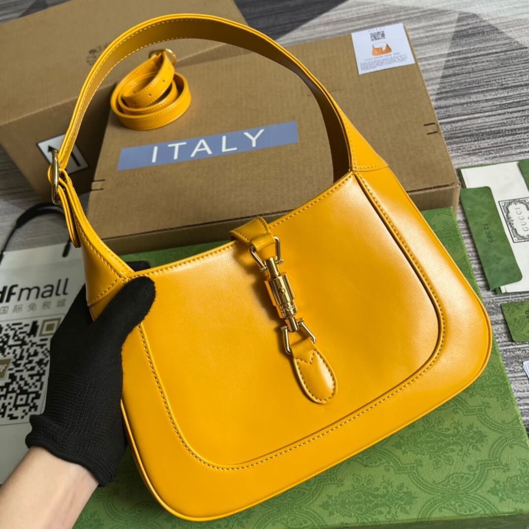 GG636709 subaxillary bag 28cm yellow cowhide