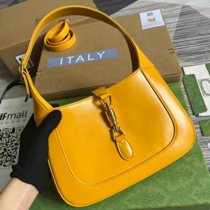 GG636709 subaxillary bag 28cm yellow cowhide