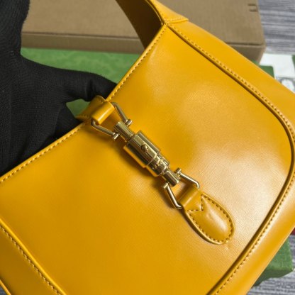 GG636709 subaxillary bag 28cm yellow cowhide