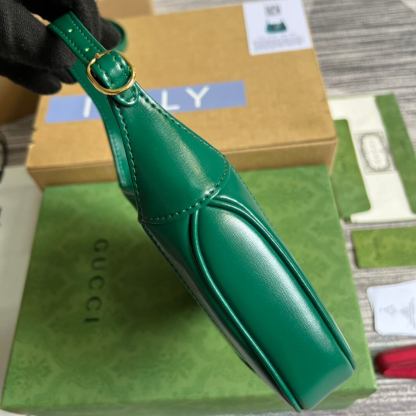 GG637091 Handbag subaxillary bag 19cm green cowhide