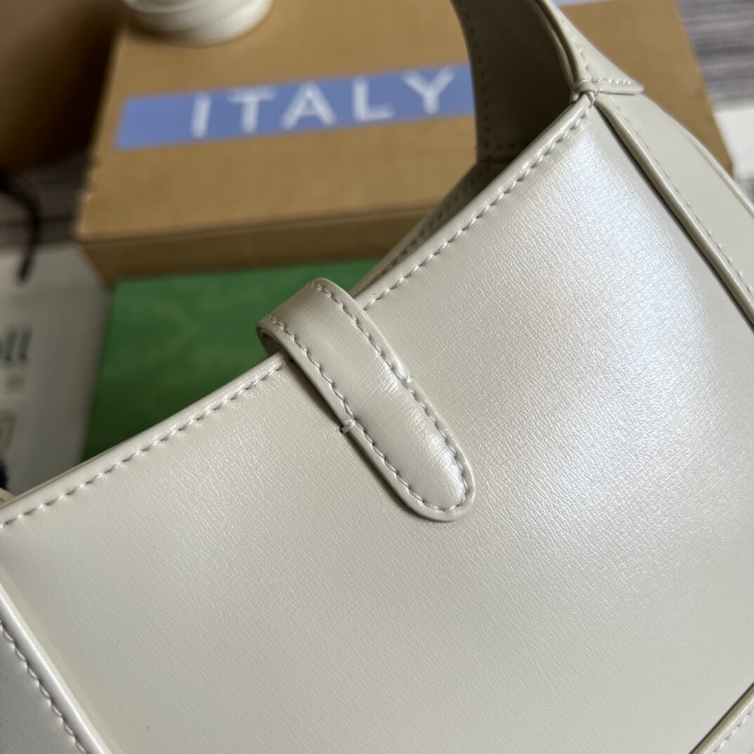 GG637091 Handbag subaxillary bag 19cm white cowhide
