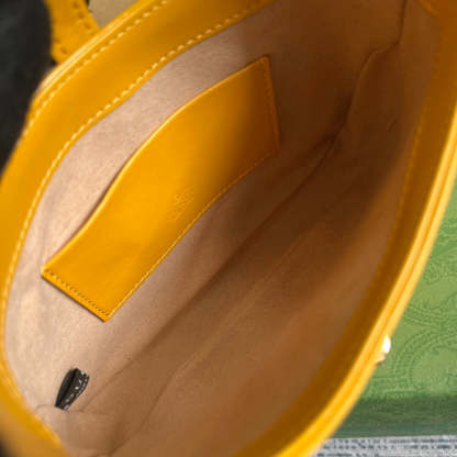 GG637091 Handbag subaxillary bag 19cm yellow cowhide