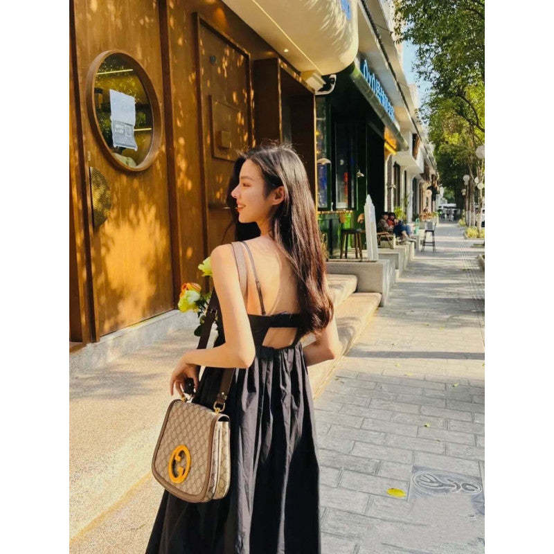 Blondie Medium Shoulder Bag With Round Interlocking G 699210