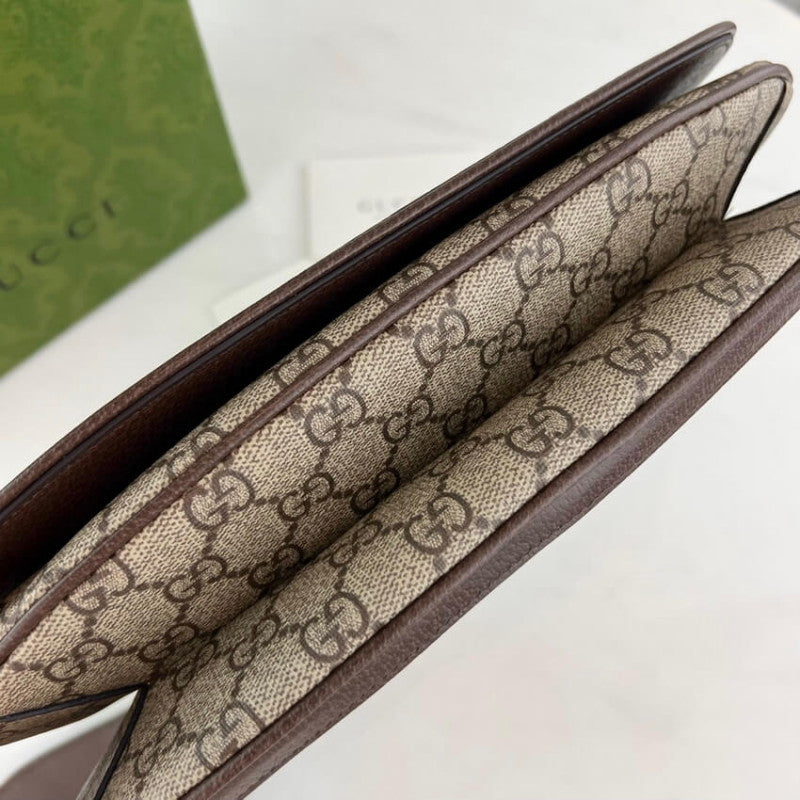 Blondie Medium Shoulder Bag With Round Interlocking G 699210