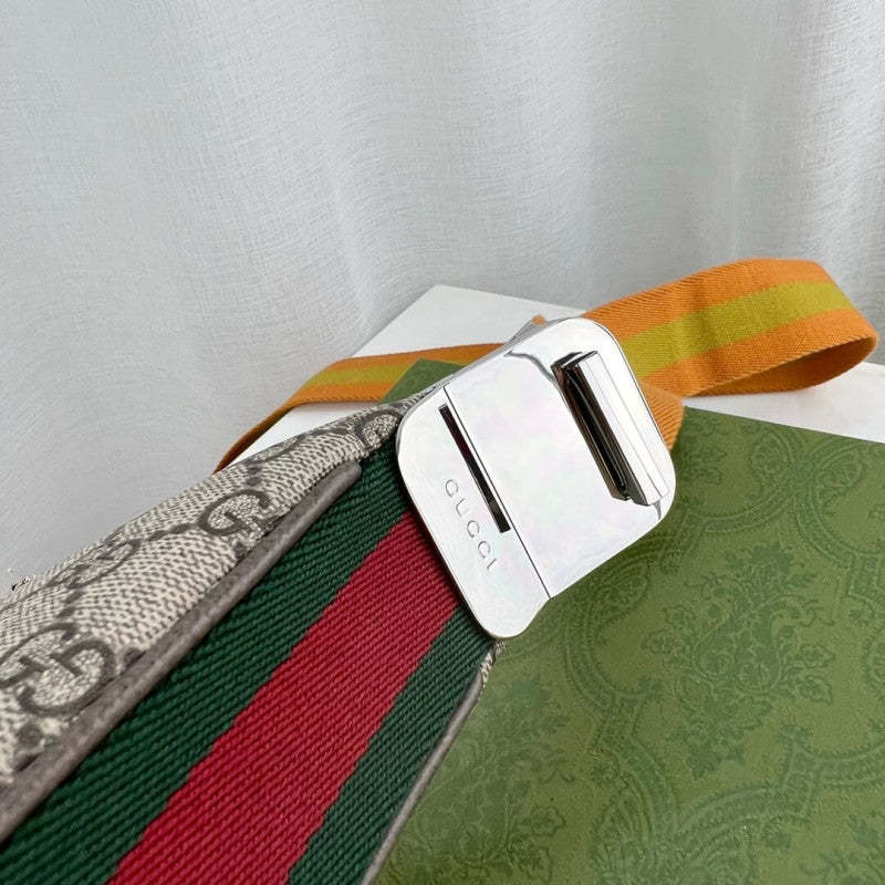 GG Supreme Attache Medium Shoulder Bag 702823 Coffee