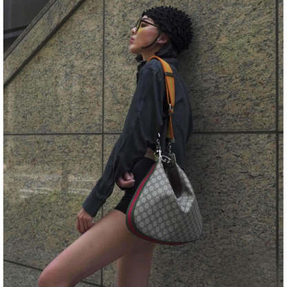 GG Supreme Attache Medium Shoulder Bag 702823 Coffee