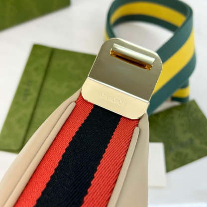 Oatmeal Leather Attache large Shoulder Bag 699409