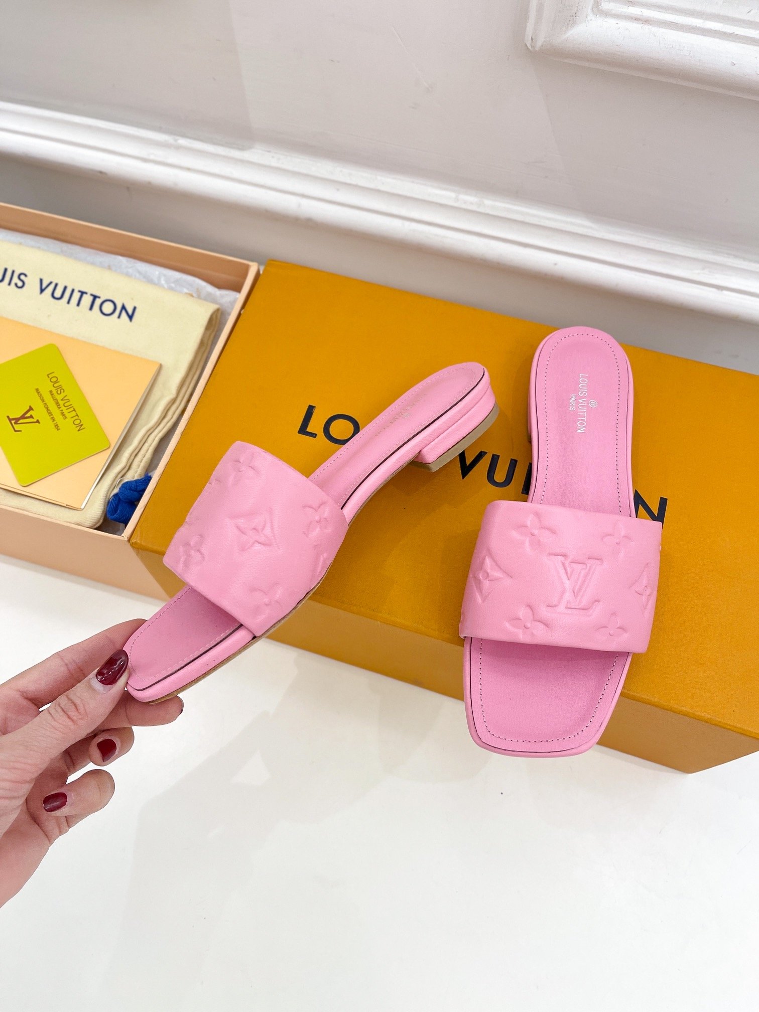 LUV MULE LIGHT PINK WOMEN’S REVIVAL FLAT