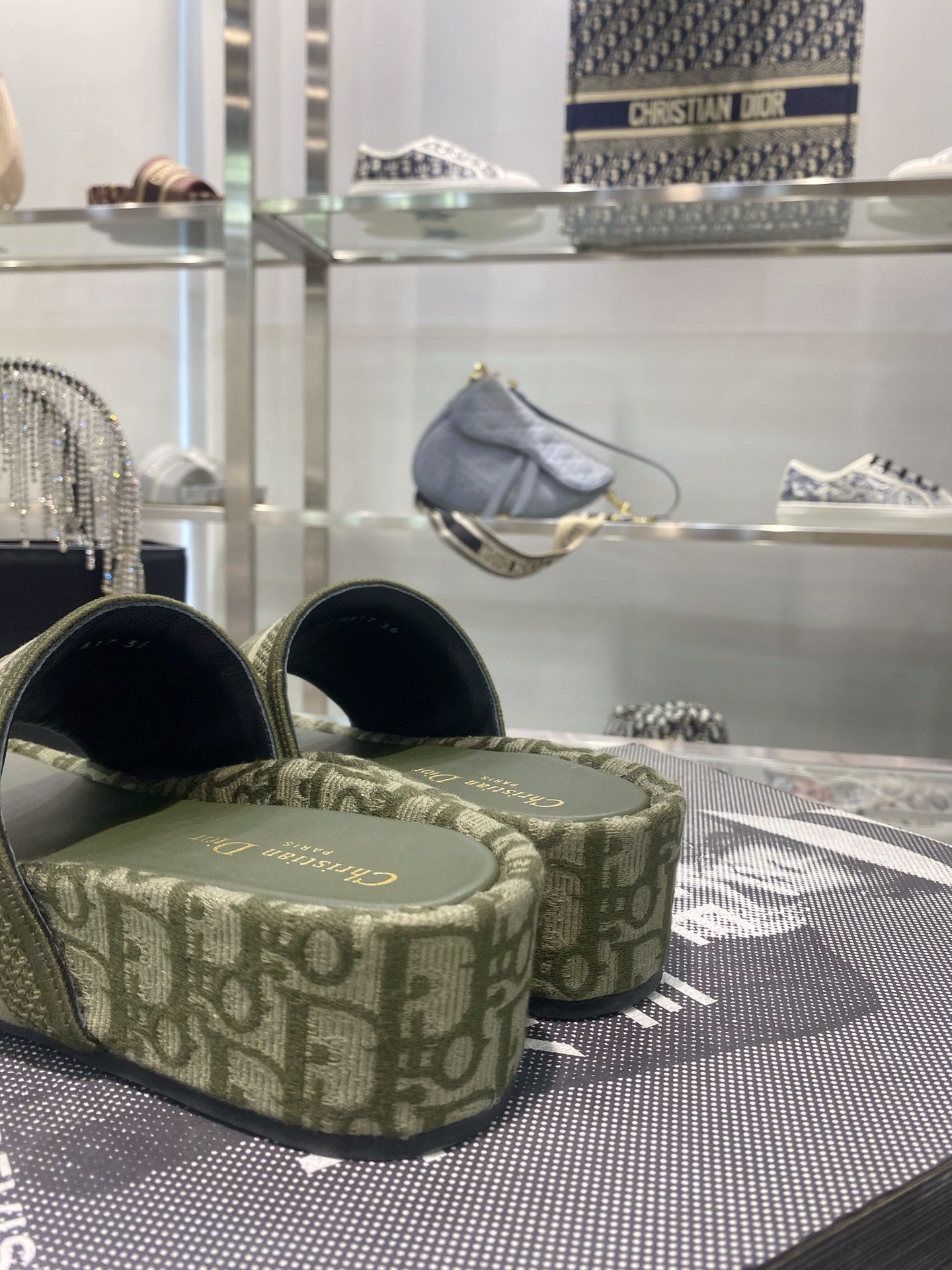 Luxury Shoes - DIR - 382